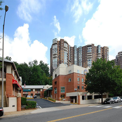 Red Lion Hotel Rosslyn Iwo Jima Arlington Va Aaa
