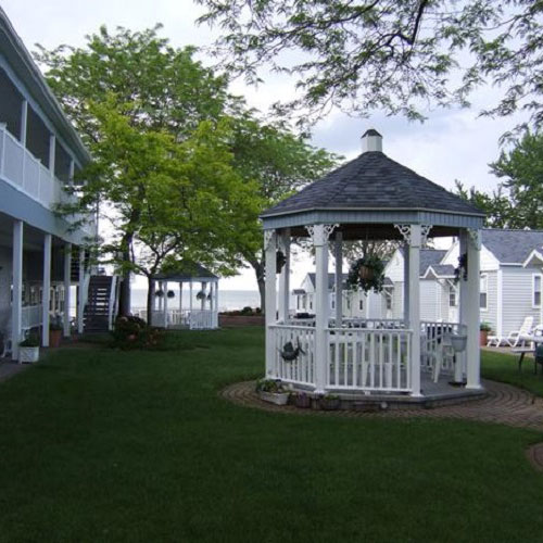 Lake Vista Motel Cottages Resort Port Austin Mi Aaa