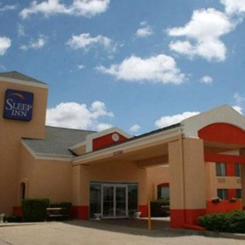 Aaa Travel Guides Hotels Dewitt Mi
