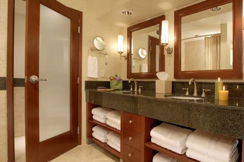 Monterey Bay Inn Monterey Ca Aaa Com