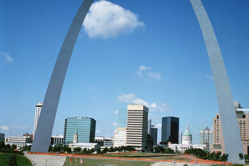 The Gateway Arch - St. Louis MO | www.waterandnature.org