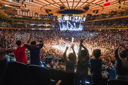 NYSportsJournalism.com - Squarespace Joins Knicks In Madison Square Garden  - Squarespace Plays Madison Square Garden With New York Knicks Marketing  Alliance