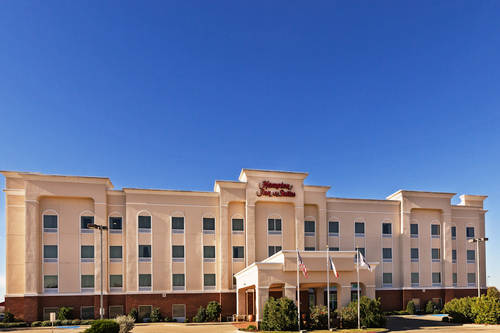 hilton hotels in waxahachie tx