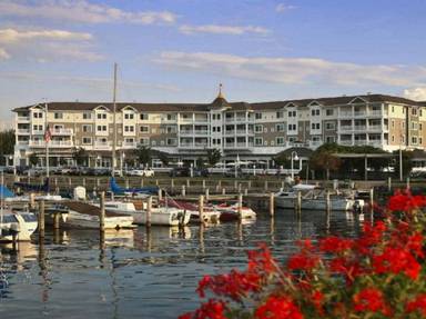 Watkins Glen Harbor Hotel